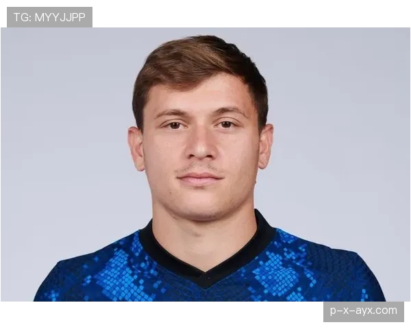 琼阿梅尼 vs 尼科洛·巴雷拉:活动范围与中场角色如何体现战术差异 琼阿梅尼 vs 尼科洛·巴雷拉:活动范围与中场角色如何体现战术差异