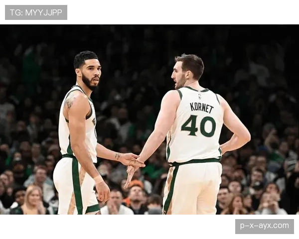 塔图姆突破拉开与莱昂纳德得分差距，提升凯尔特人关键时刻效率